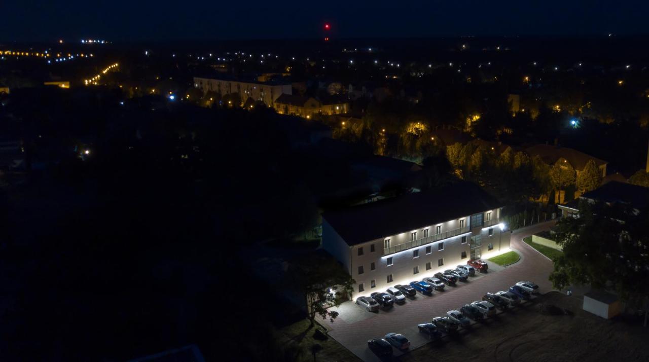 Hotel Szeghalom Dış mekan fotoğraf