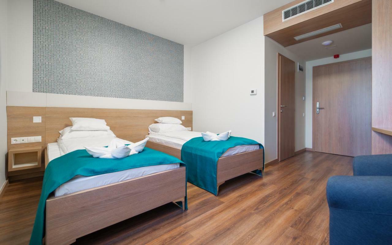 Hotel Szeghalom Dış mekan fotoğraf
